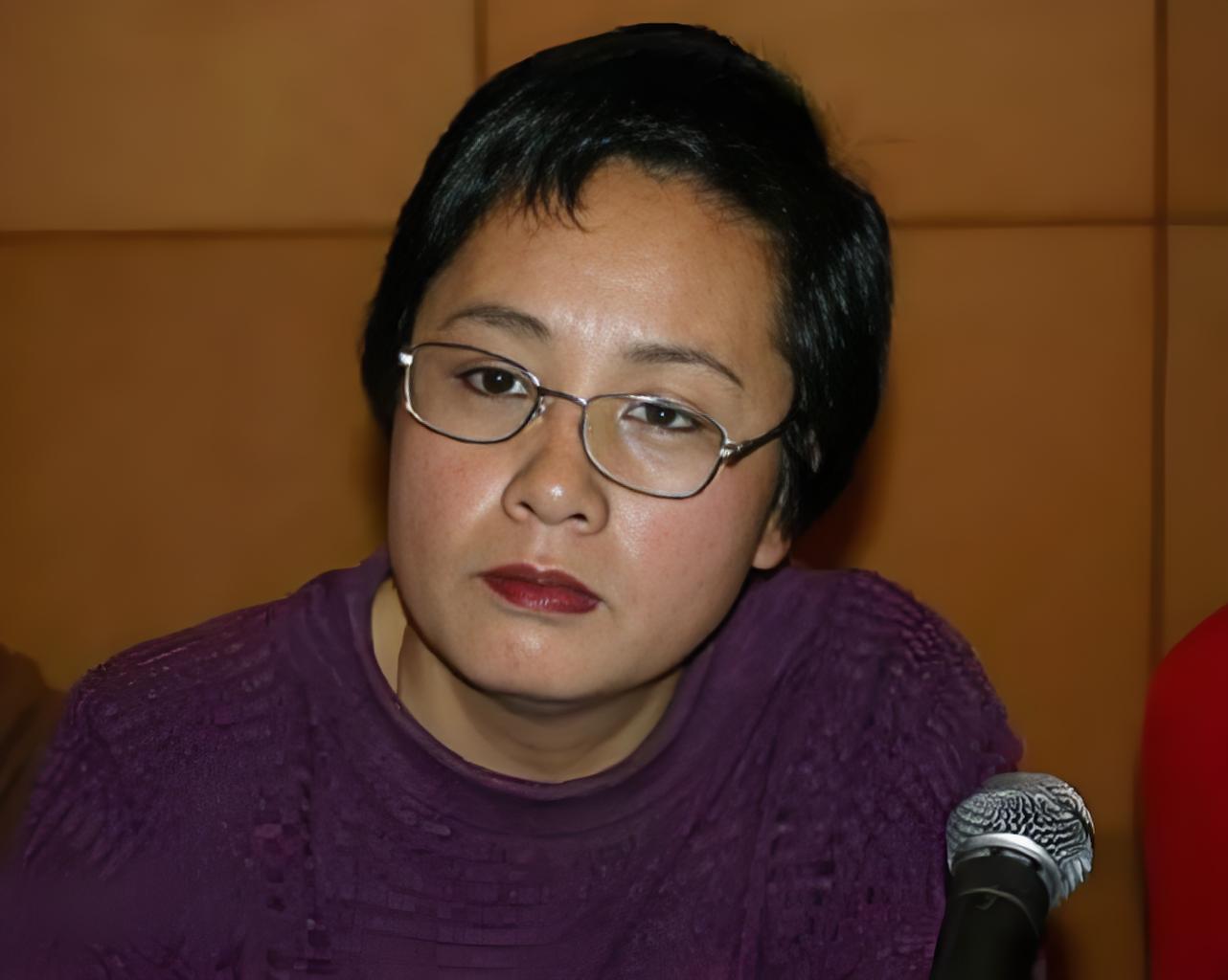 21年前诬告赵忠祥，用自身清白当赌注的饶颖，如今过得怎么样？