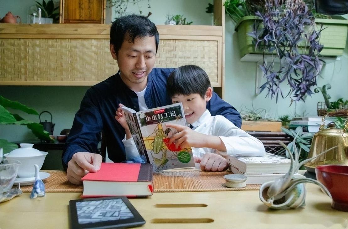 《最强大脑》再请43岁“水哥”引热议：清华毕业，为何20年不上班