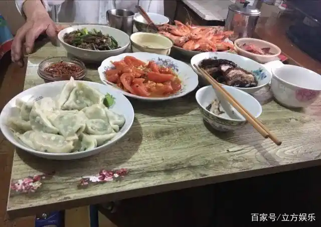 笑脸哥退出春晚观众席，知道原因后被他的孝心感动！