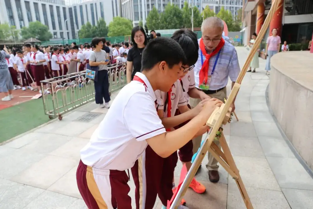 薪火不辍传万全 少年勇毅赴新程——万全小学2025-2026学年度第一学期开学典礼