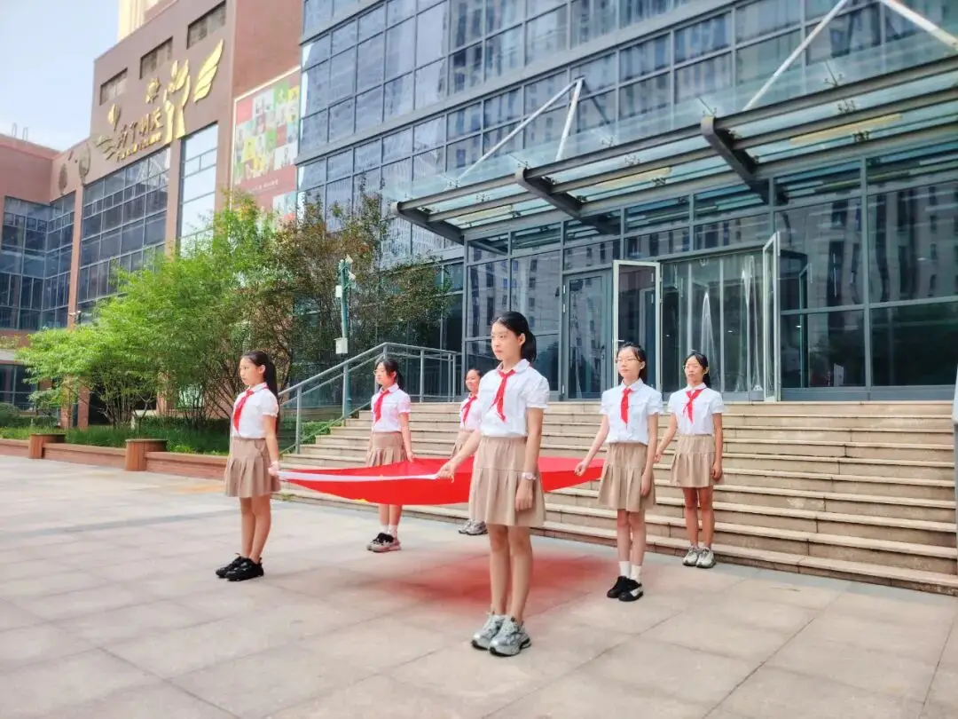 薪火不辍传万全 少年勇毅赴新程——万全小学2025-2026学年度第一学期开学典礼