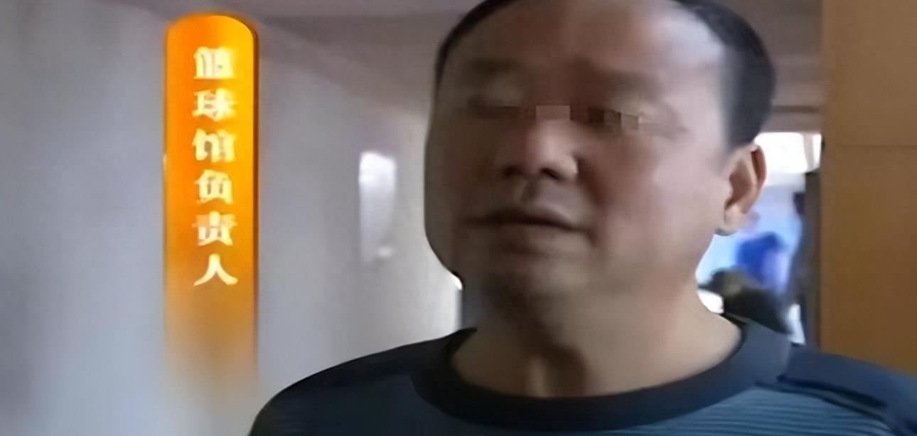 长春砍手案：高中生打篮球惹怒富二代，被17人砍断双手后死亡