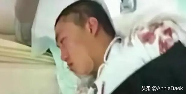 2011年高三学生与富二代发生摩擦,被砍身亡,对方母亲:我有钱