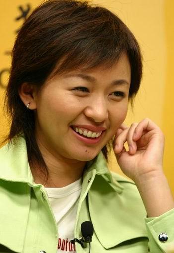消失3年,央视“国脸“欧阳夏丹竟成欧阳“下单“,背后原因引人心疼