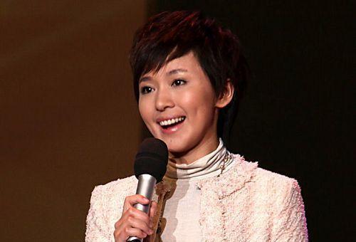 消失3年,央视“国脸“欧阳夏丹竟成欧阳“下单“,背后原因引人心疼
