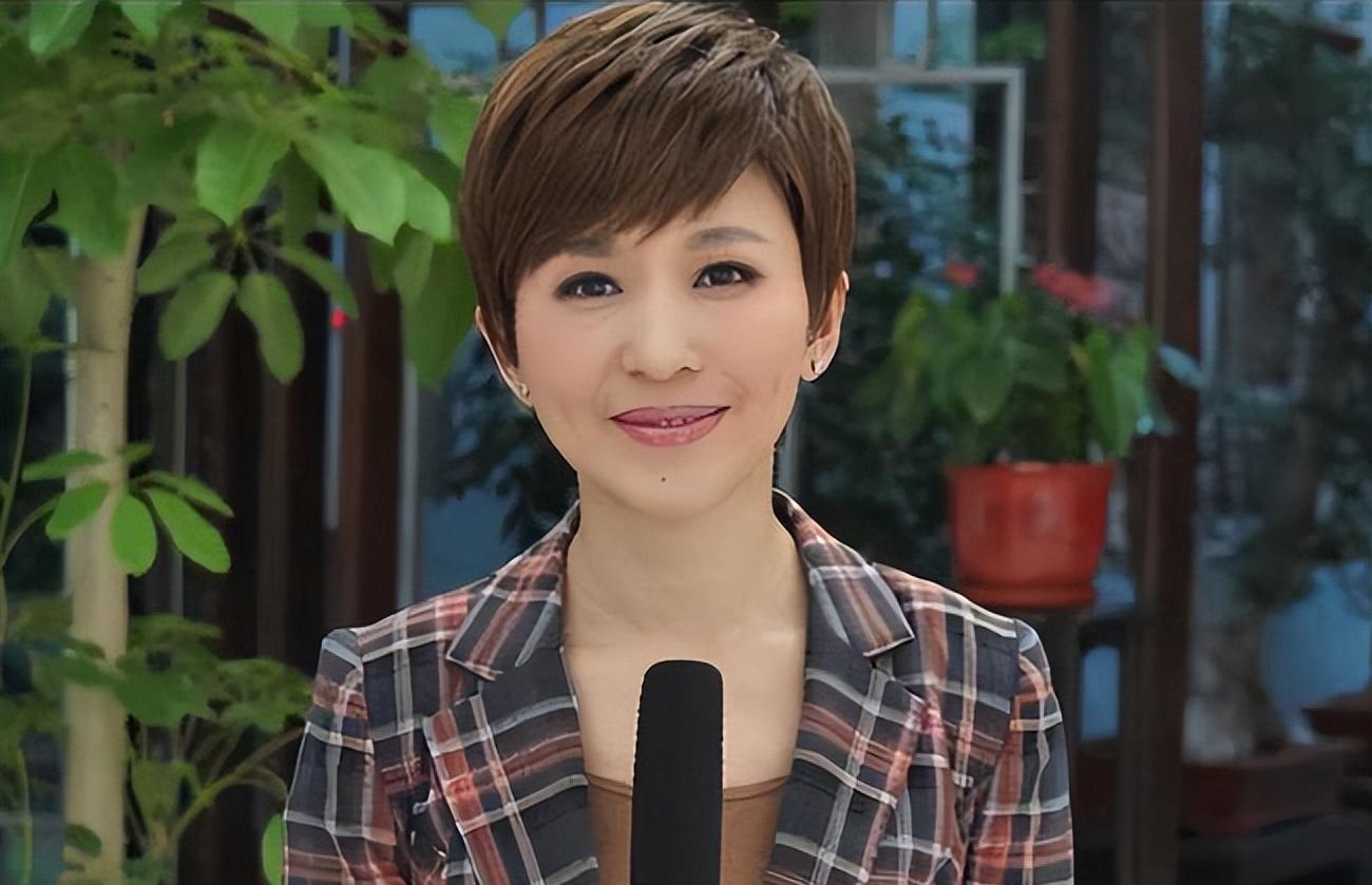 消失3年,央视“国脸“欧阳夏丹竟成欧阳“下单“,背后原因引人心疼