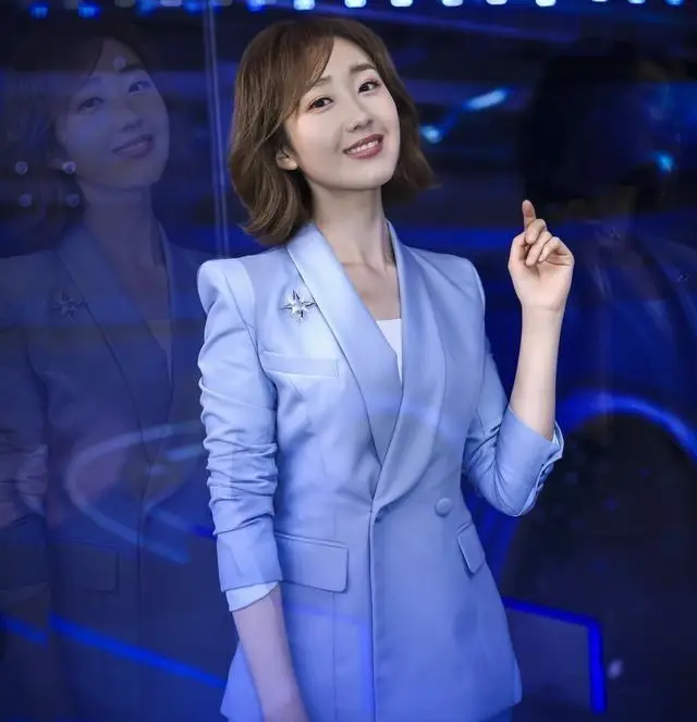 11个美女，是央视各频道的“当家花旦”，最性感的是“六公主”