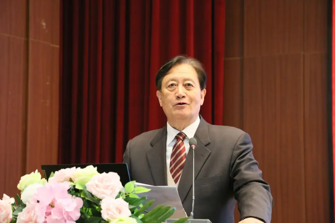 中国教育发展战略学会高中教育专业委员会换届会议在宜昌市第一中学举行