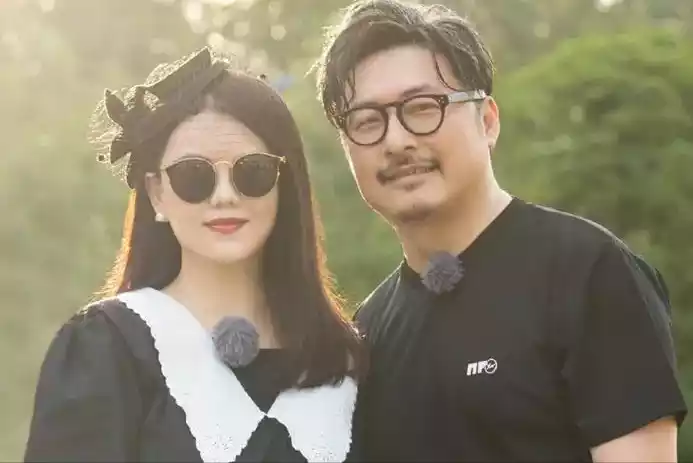住一晚8万的酒店，2婚2离被传身家5千亿的李湘，究竟有多快乐？