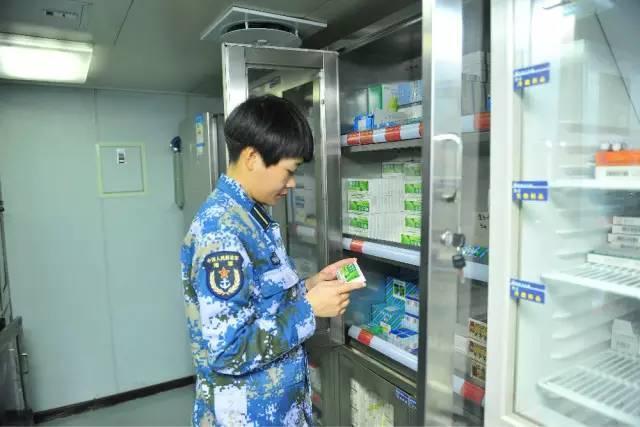 探访辽宁舰女兵的日常 气质超群 巾帼不让须眉