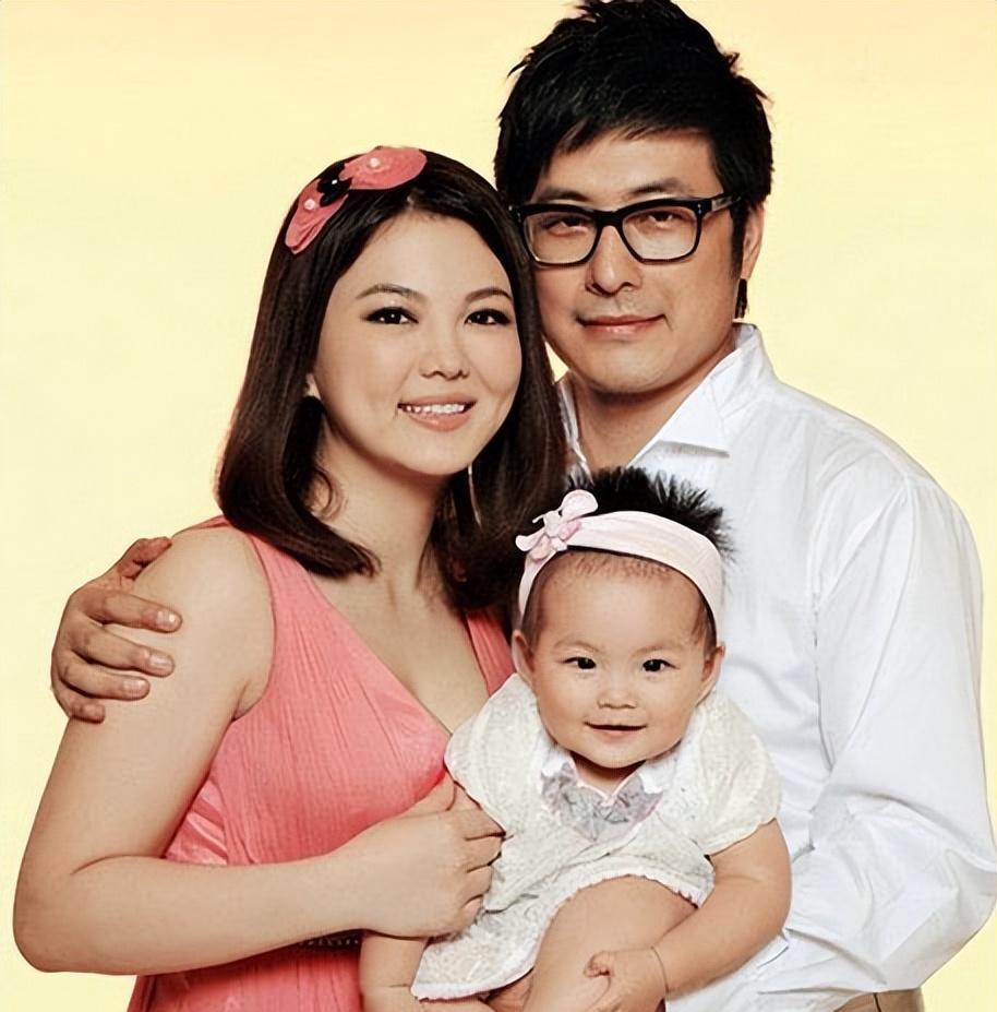 12年的婚姻如囚笼？与李湘离婚仅1年多，王岳伦直接就放飞自我了