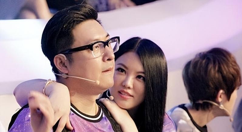 12年的婚姻如囚笼？与李湘离婚仅1年多，王岳伦直接就放飞自我了