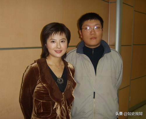 张泉灵：嫁大她18岁的丈夫李铁，辞职央视后，做投资实现财富自由