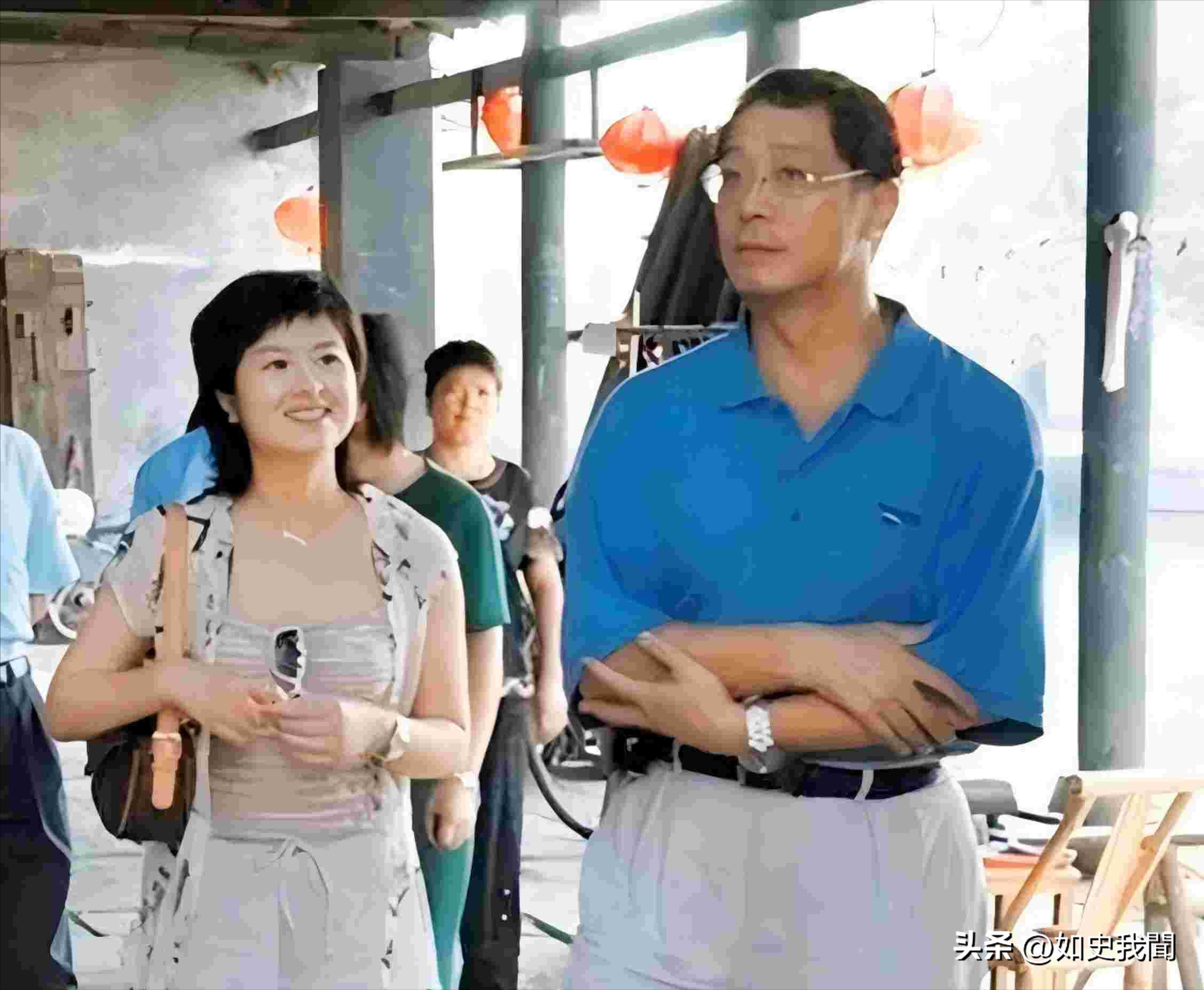 张泉灵：嫁大她18岁的丈夫李铁，辞职央视后，做投资实现财富自由