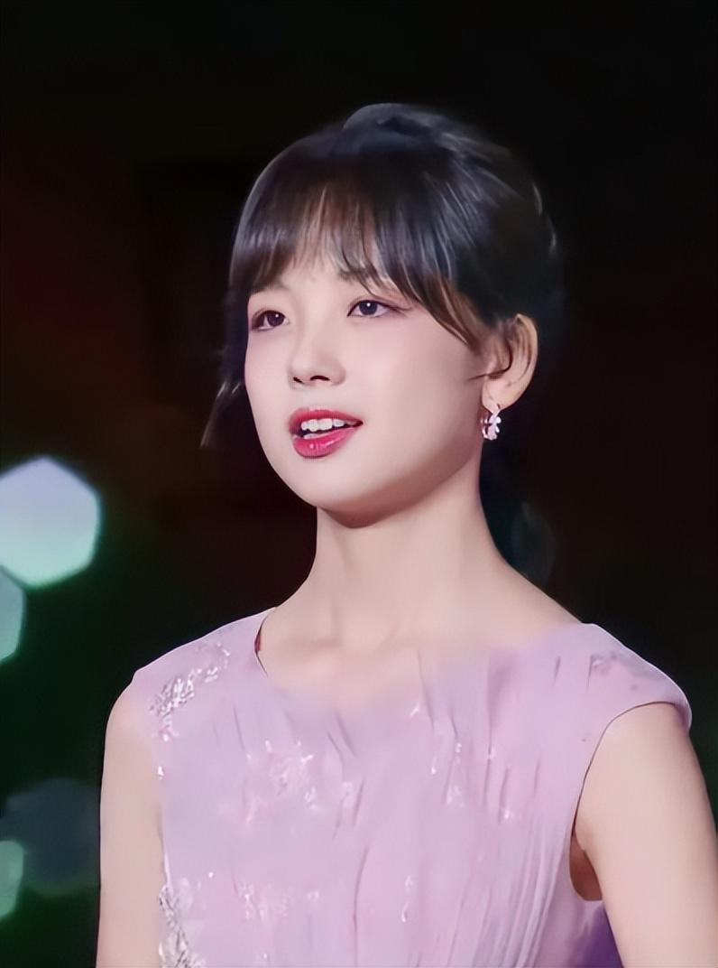 深受观众们欢迎来自东北的十位央视美女主持人