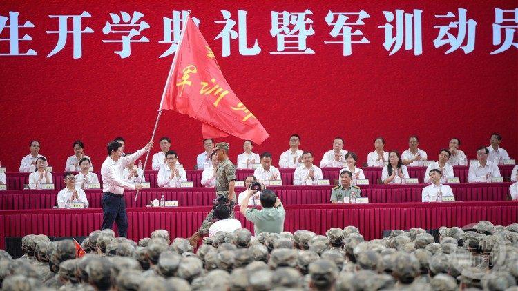 你好 新同学｜重庆大学校长王树新：要始终保持对卓越的执着追求