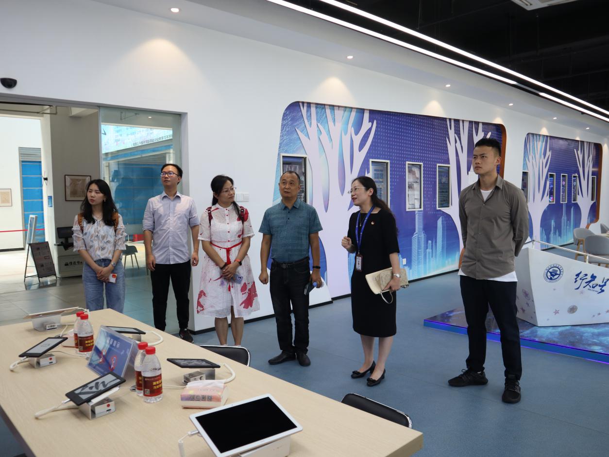 我院赴福建船政交通职业学院和华雄电子科技公司交流调研易班建设工作