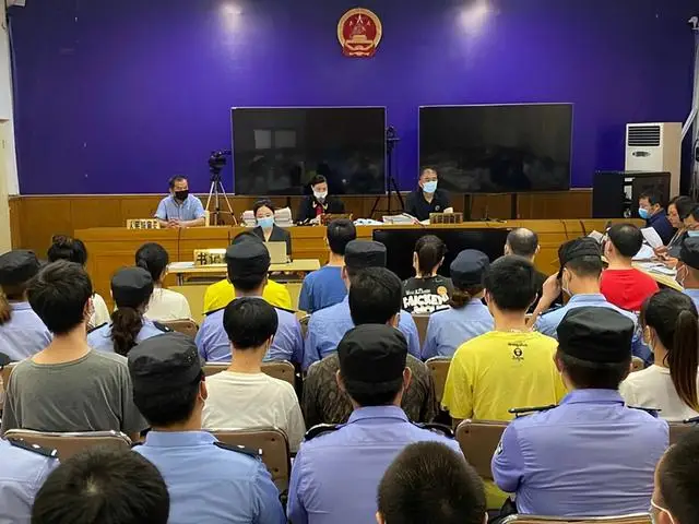 新型诈骗方式！央视曝光灰色产业链，0 成本套现 48 万，还不用还？
