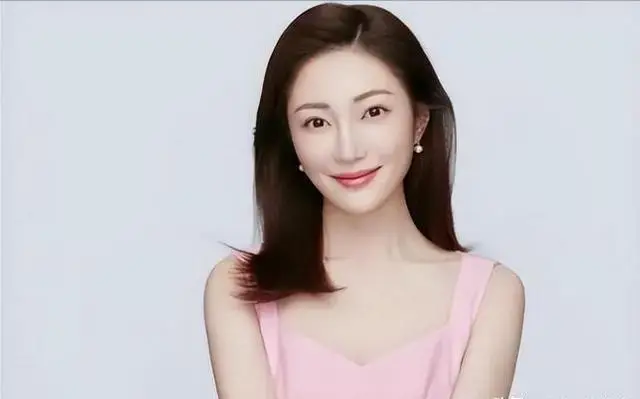 10个大美女，是央视各频道的当家花旦”，最性感的是六公主”