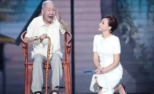 10个大美女，是央视各频道的当家花旦”，最性感的是六公主”