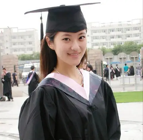 10个大美女，是央视各频道的当家花旦”，最性感的是六公主”