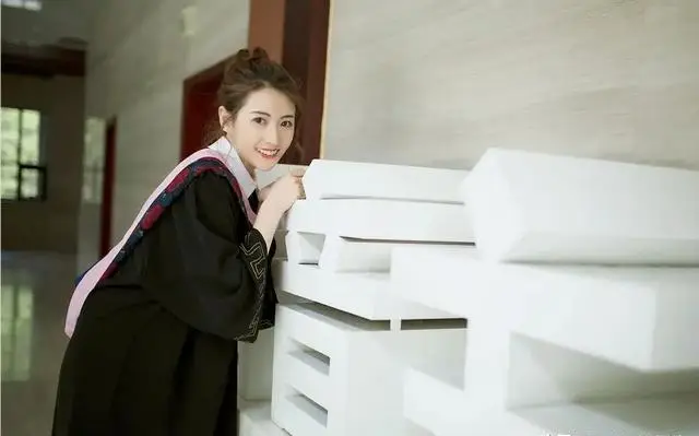 10个大美女，是央视各频道的当家花旦”，最性感的是六公主”
