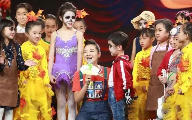 10个大美女，是央视各频道的当家花旦”，最性感的是六公主”