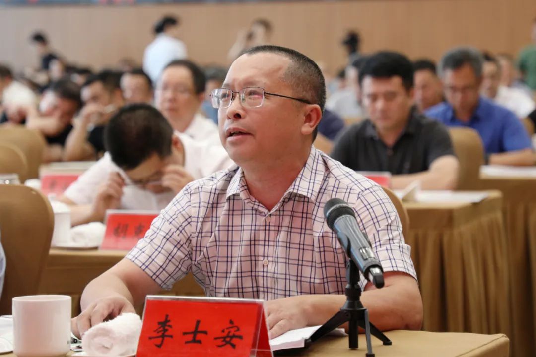 主攻“一千双百”三大跃升行动·以重大项目谋划推动黄岩发展裂变赶超擂台系列赛(首赛)举行