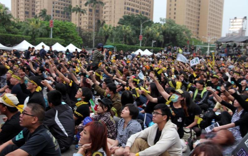 700万台同胞观看93阅兵！台专家揭露岛内战力，民进党被打脸