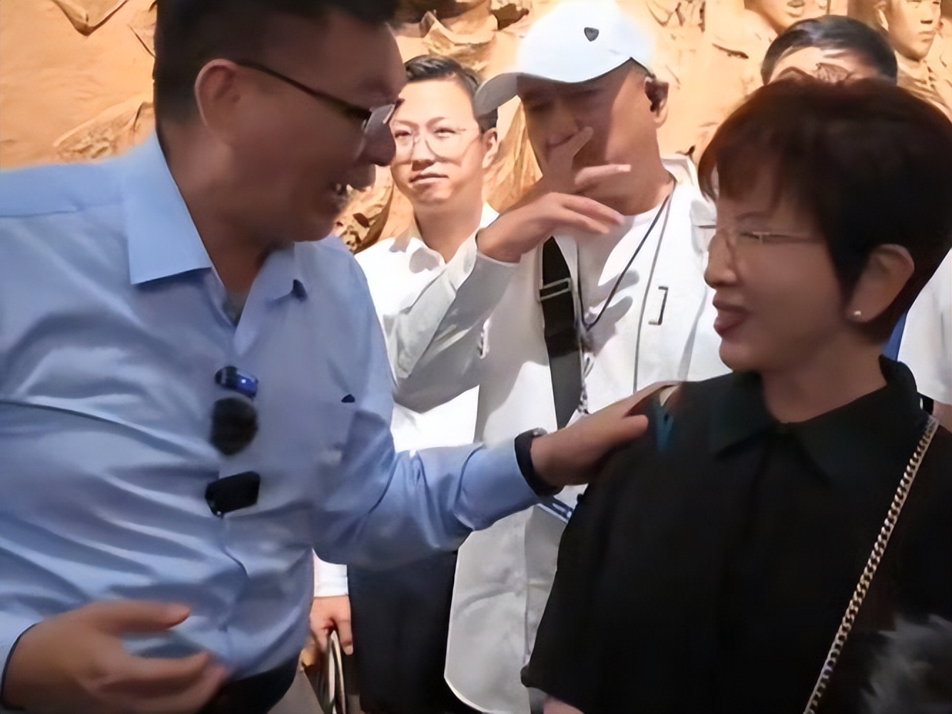 700万台同胞观看93阅兵！台专家揭露岛内战力，民进党被打脸