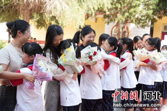 河北隆尧：开展教师节庆祝活动