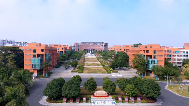 传播学与张雪峰最不看好的新闻学一样？俩专业无本质区别？