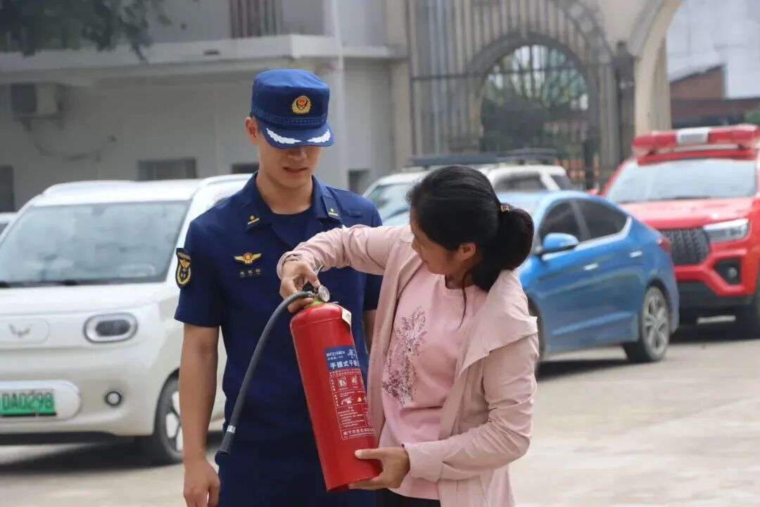 聚力筑防线！龙圩区全面推进经营性自建房专项治理和宣传攻坚行动