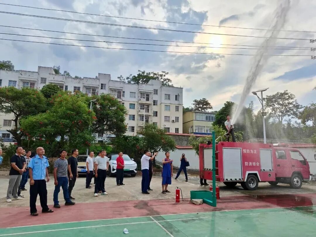 聚力筑防线！龙圩区全面推进经营性自建房专项治理和宣传攻坚行动