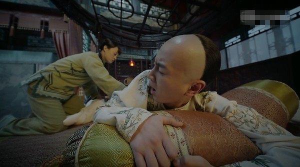 孙俪新剧摸男主屁股，邓超吃醋在家摔手机！网友：醋坛子翻了