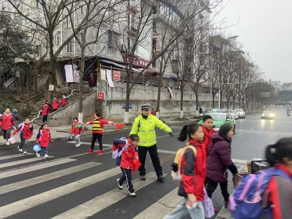 12次央视报道！2024乐山公安交警奋进之路