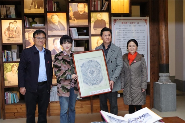 吕良伟逆龄密码   用公益初心保持青春活力