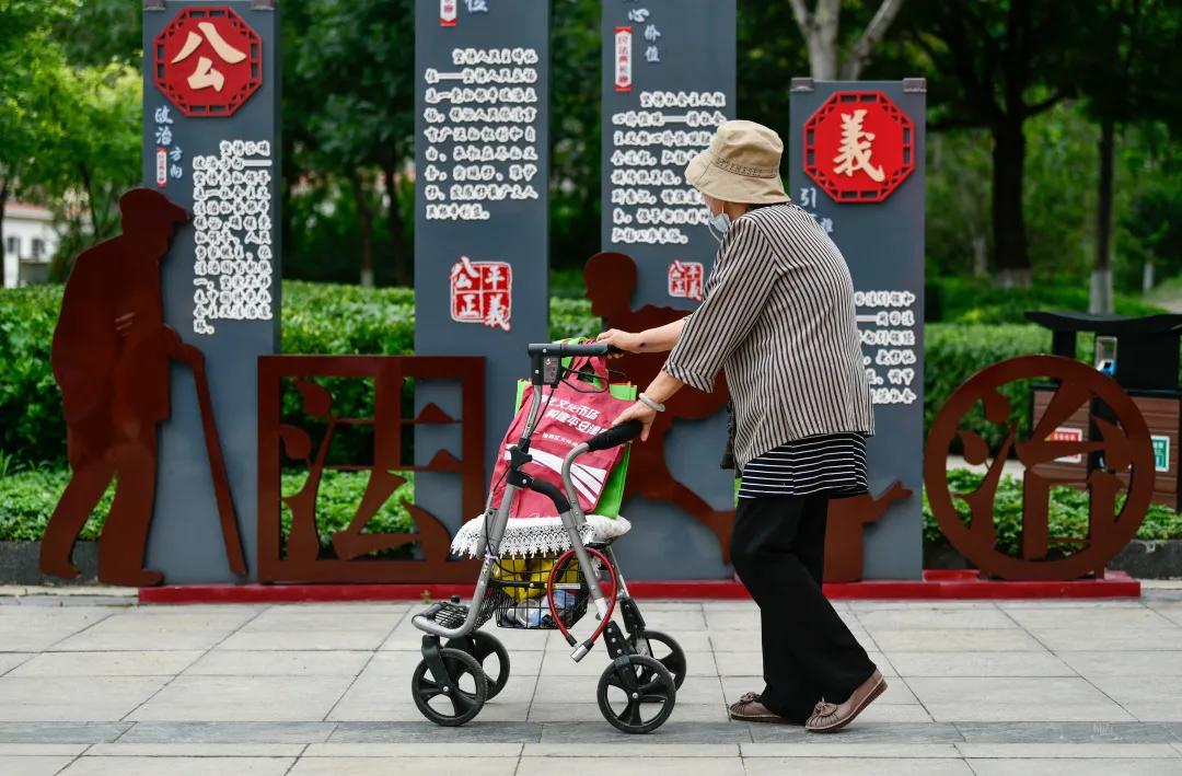 百年梦圆照此心——以习近平同志为核心的党中央引领全面建成小康社会纪实