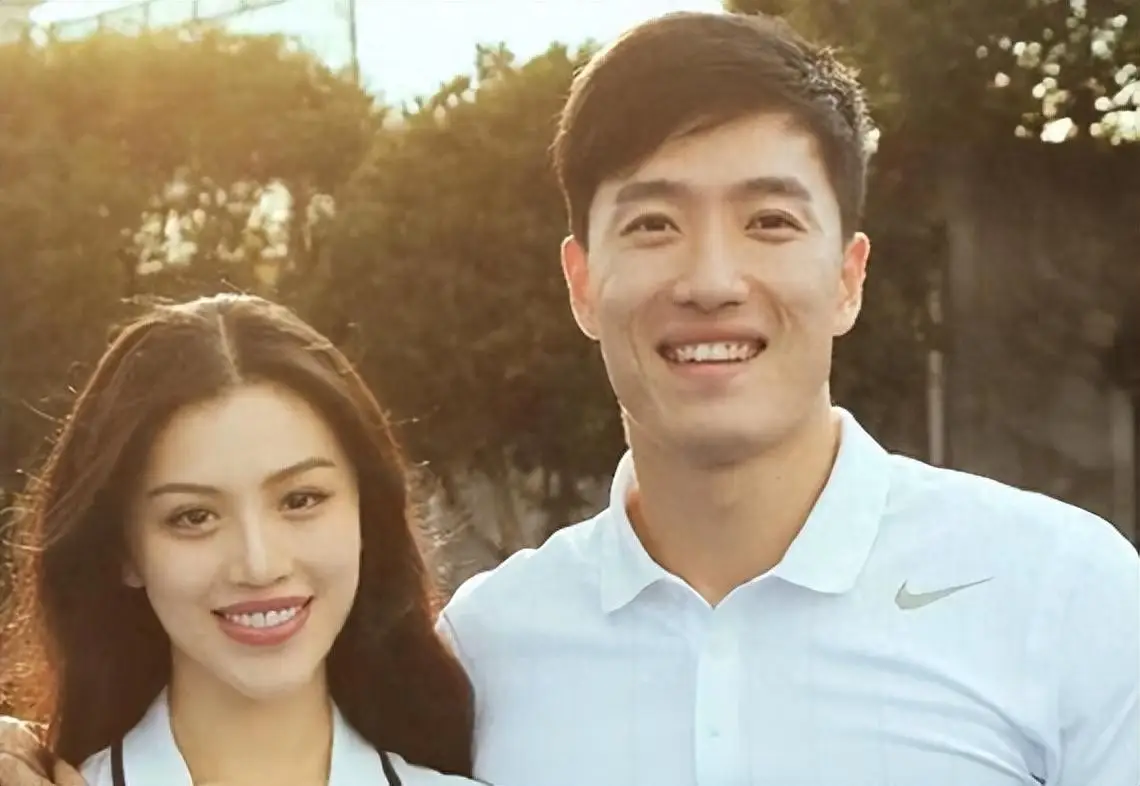 和刘翔闪婚闪离，离婚多年，被骂“假婚假孕”的葛天现在怎样了？