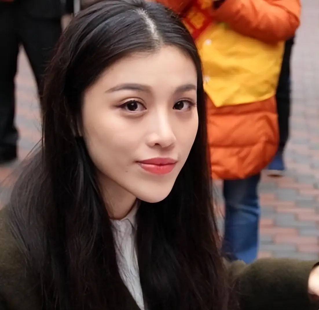 和刘翔闪婚闪离，离婚多年，被骂“假婚假孕”的葛天现在怎样了？