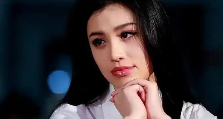 24岁嫁给刘翔，不到一年黯然离婚，如今成功撕掉“刘翔前妻”标签重新定义人生轨迹