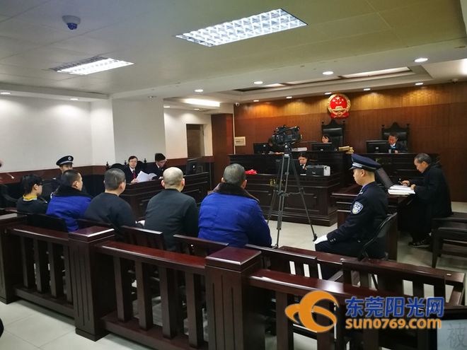 可恶！“撞车党”开宝马在东莞多条主干道上讹钱
