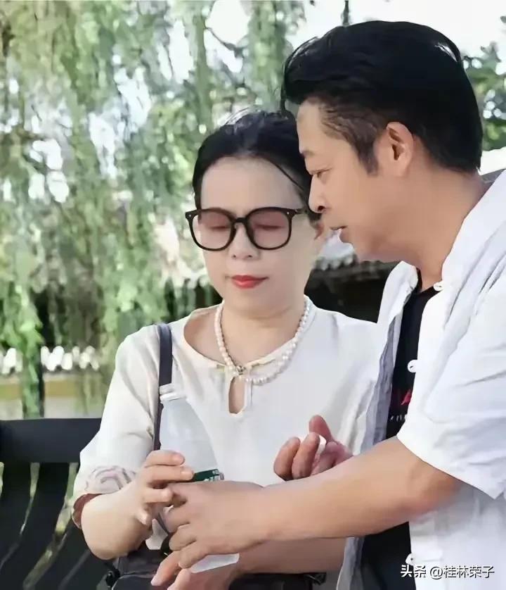 许敏海南开直播引发争议，吉祥四宝齐心协力站台，网友表示支持