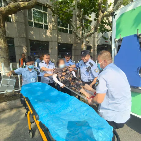 “警”急护航！莱西公安及时救助多名遇险遇困群众
