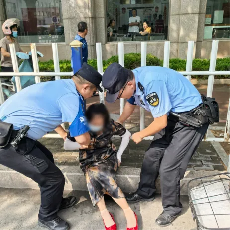 “警”急护航！莱西公安及时救助多名遇险遇困群众