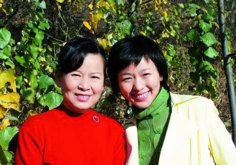 消失5年，央视“国脸”欧阳夏丹成功转行！背后原因让千万人落泪
