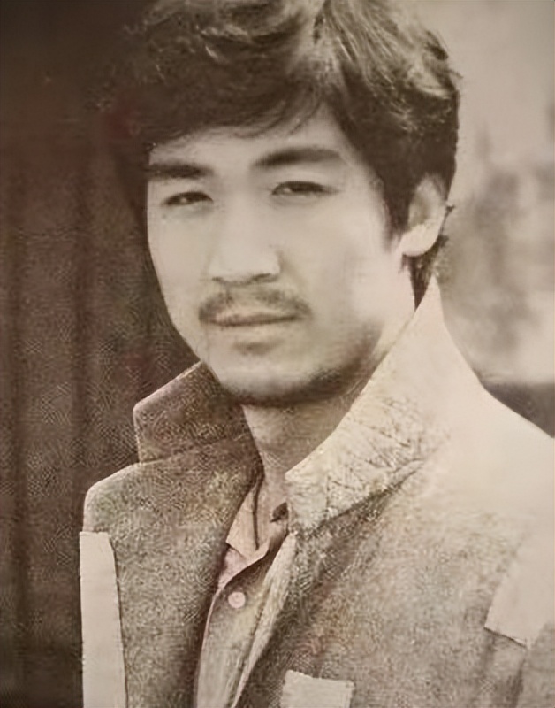 张国立：靠前妻翻身，二婚娶邓婕不再生育，艺德被儿子毁于一旦