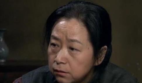 1988年，张国立抛弃了妻子罗秀春，那罗秀春现在过得怎样？