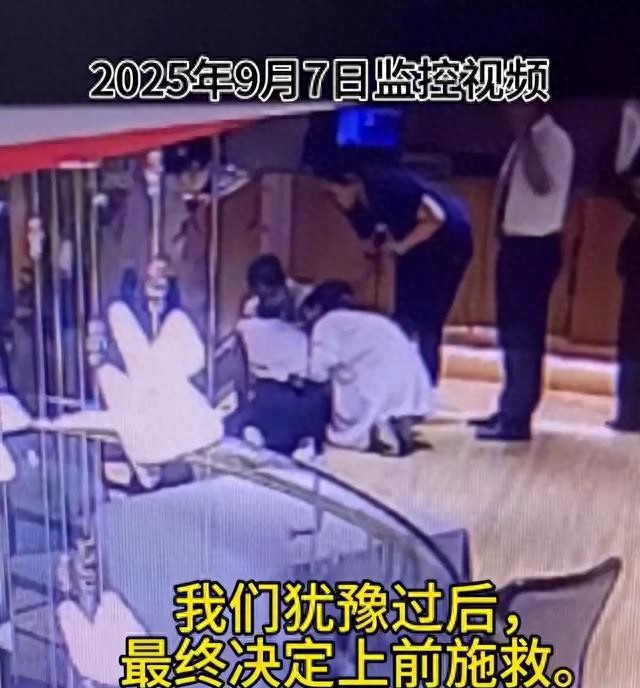 女子被服务员泼开水后续，伤势惨重，凶手事后嚣张炫耀，原因曝光