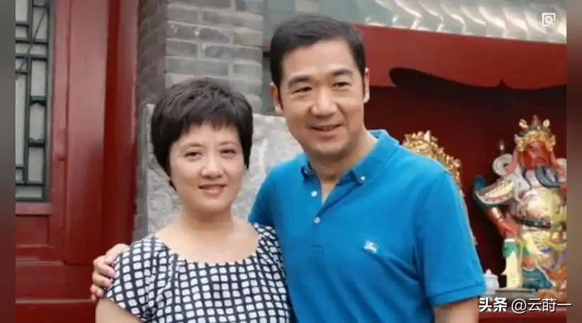 张国立与罗秀春离婚34年：他再婚有烦恼，她至今单身牵挂儿子